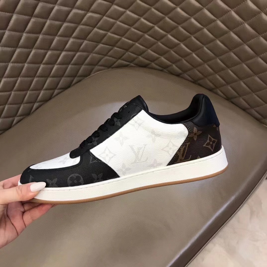 Louis Vuitton Rivoli Sneaker   1A8WGA - DesignerGu