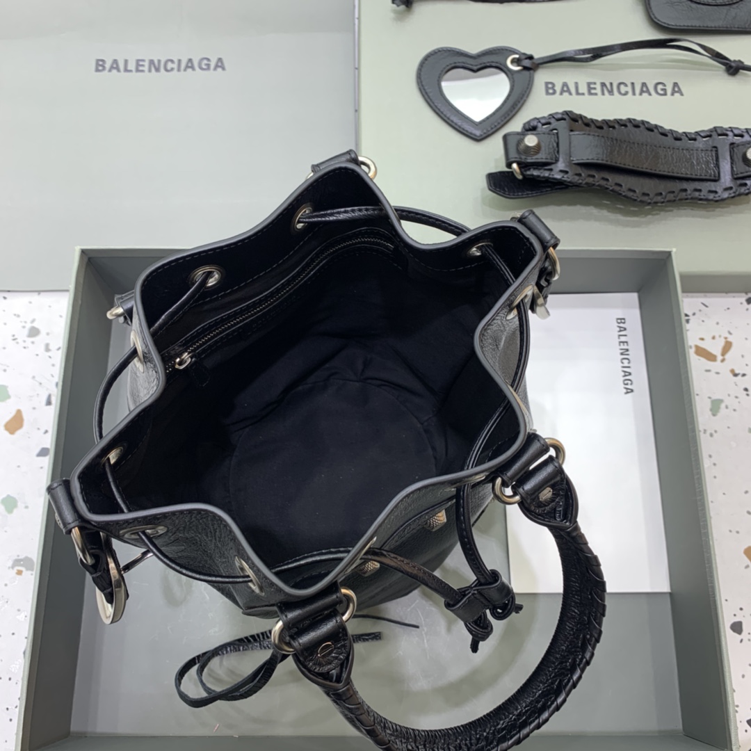 Balenciaga Le Cagole Small Bucket Bag In Black Arena Lambskin, Aged-Silver Hardware(30-22.9-17cm) - DesignerGu