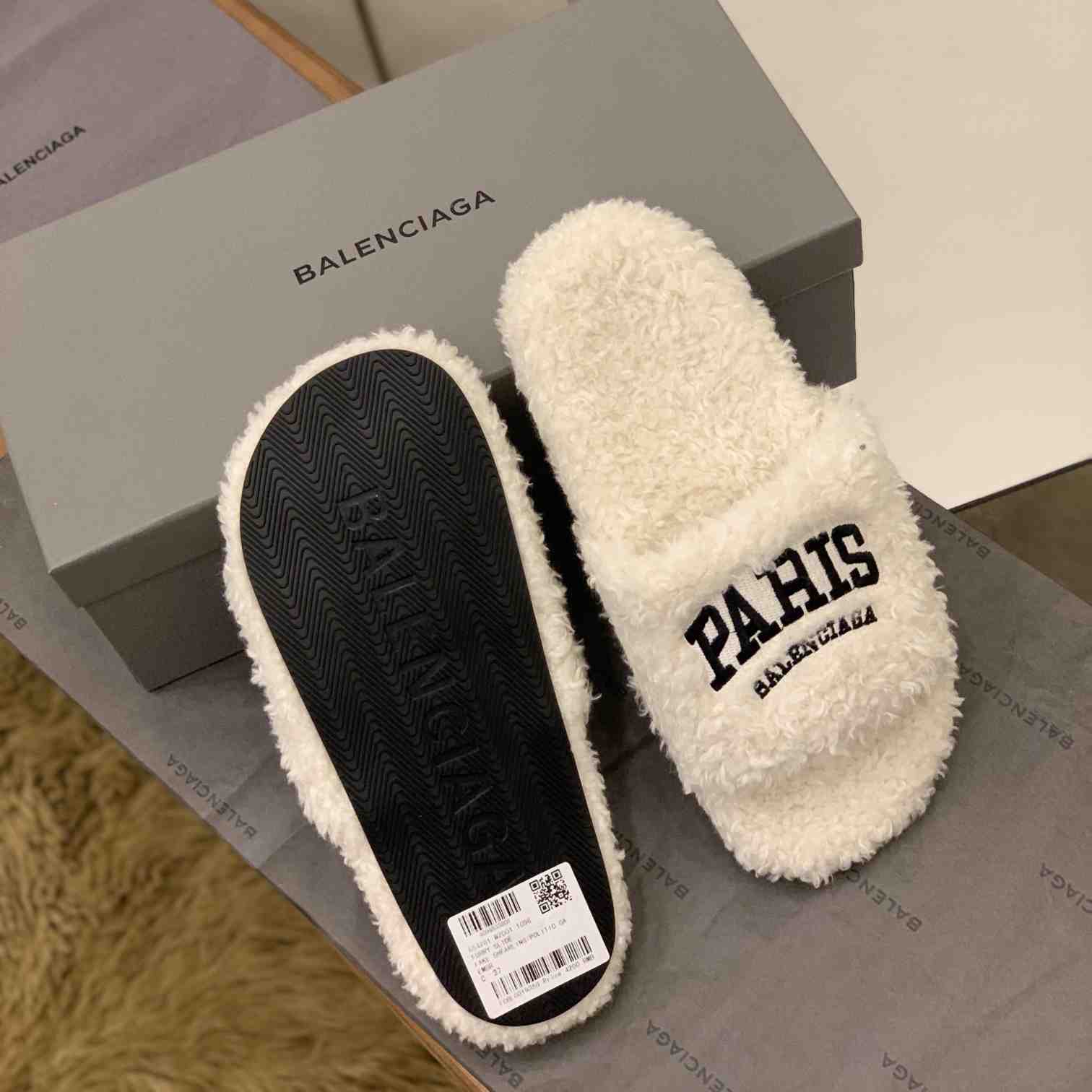 Balenciaga Cities Paris Furry Slide Sandal  - DesignerGu