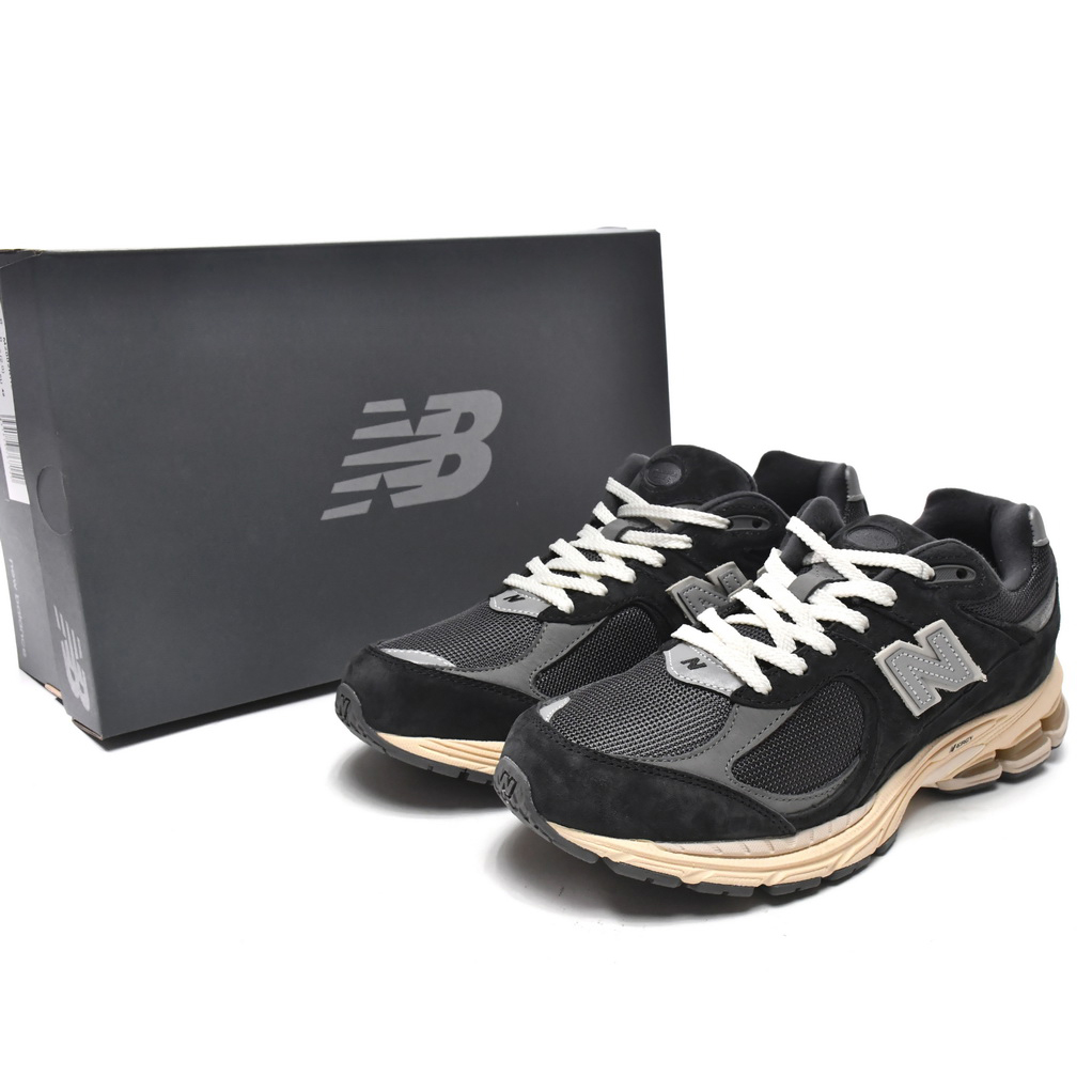 New Balance 2002R Grey Black Sneakers            M2002RHO - DesignerGu