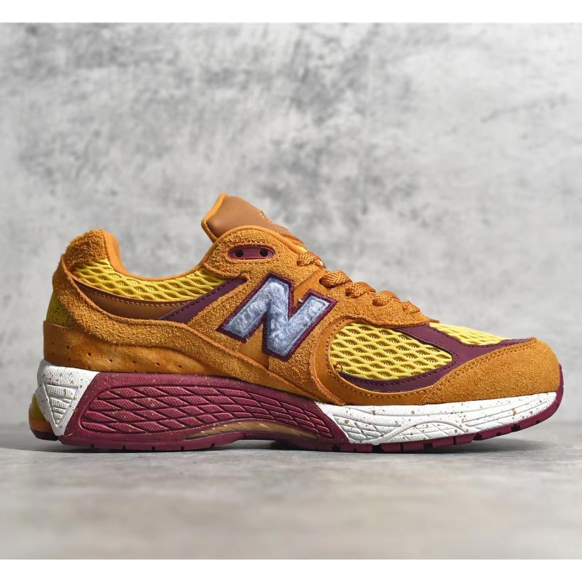 New Balance x SaleheBembury WL2002 Sneakers            - DesignerGu