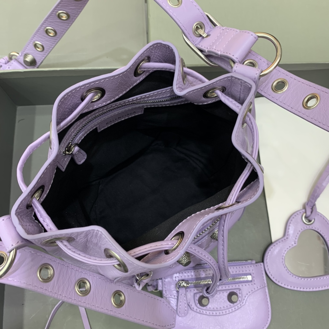 Balenciaga Le Cagole XS Bucket Bag In Light Purple Arena Lambskin, Aged-Silver Hardware(15-19.8-17.8cm) - DesignerGu