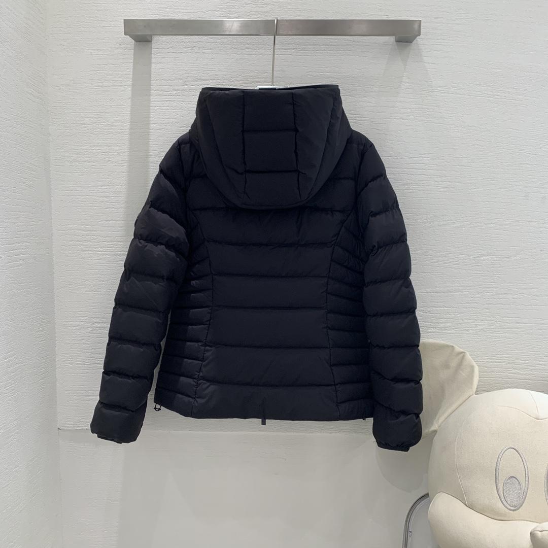 Moncler Herbe Short Down Jacket - DesignerGu