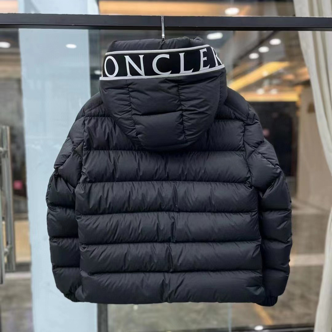 Moncler Cardere Short Down Jacket - DesignerGu