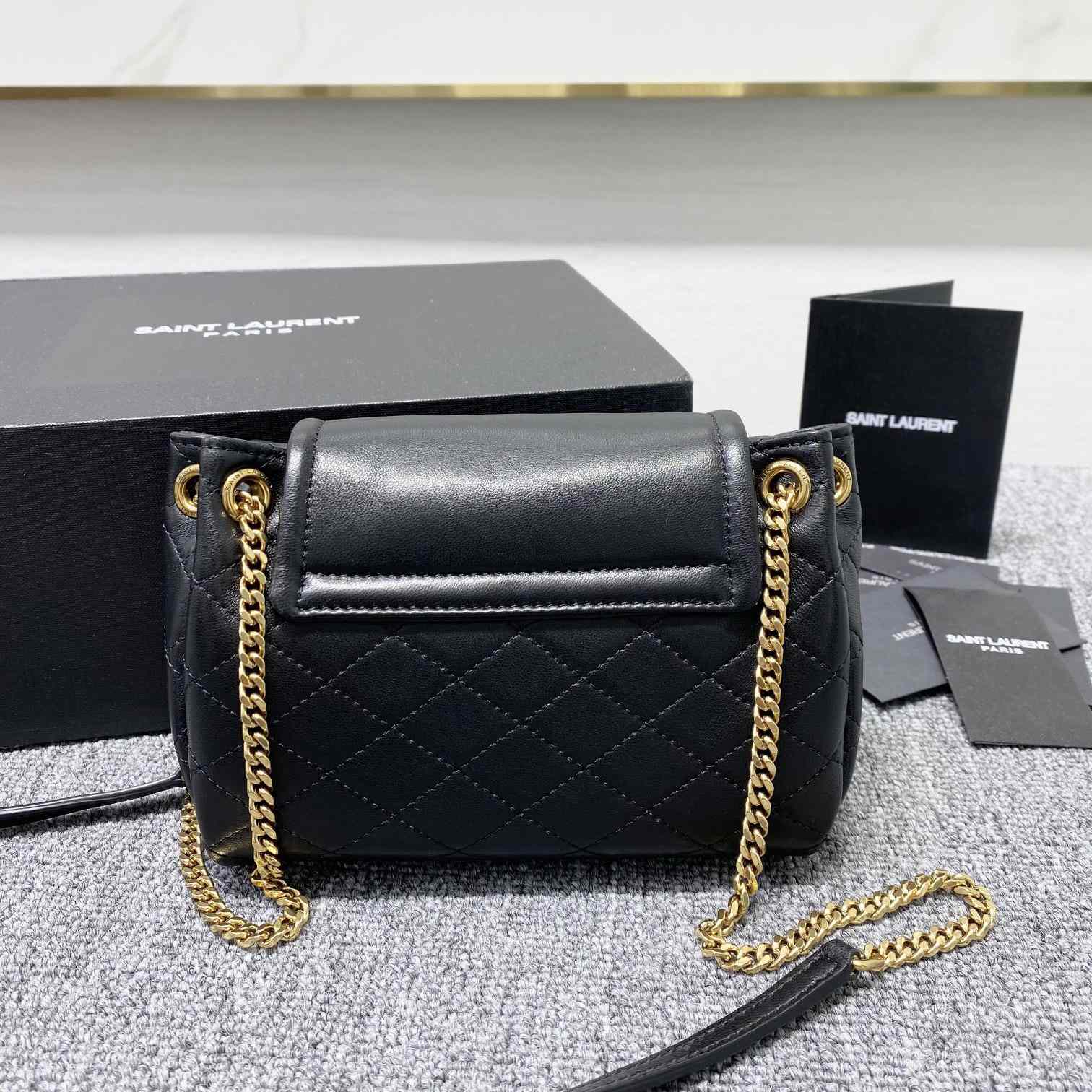 Saint Laurent Mini Nolita In Lambskin(18-13-6cm) - DesignerGu