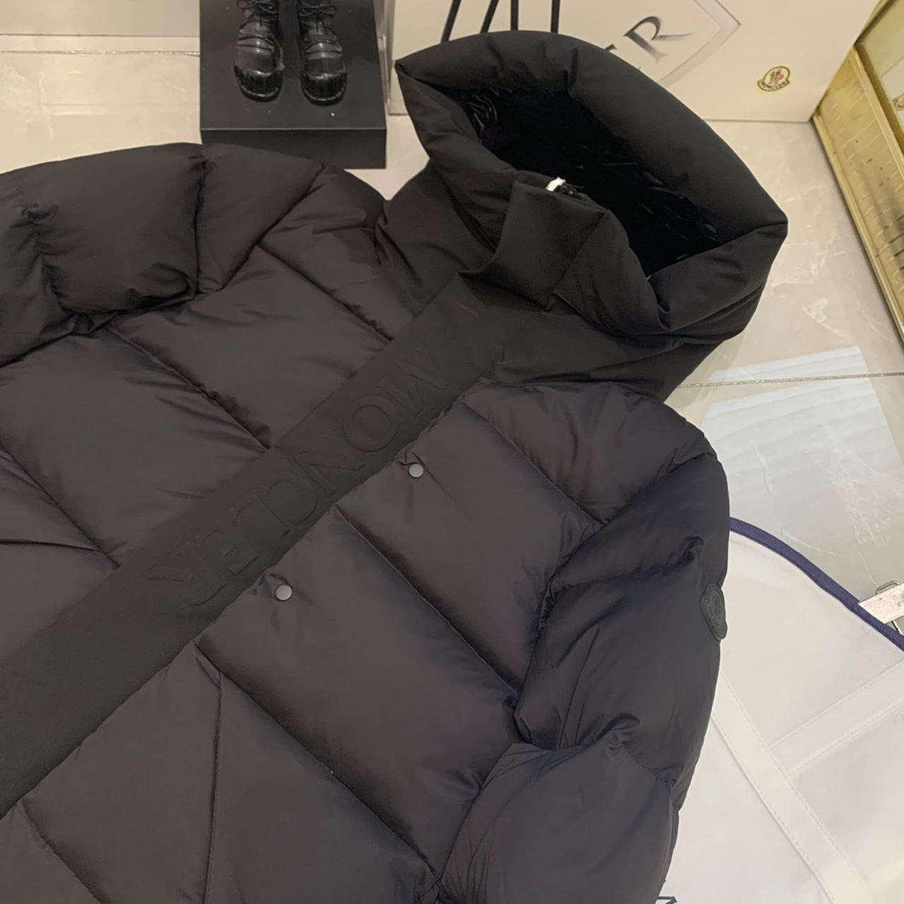 Moncler Short Down Jacket - DesignerGu