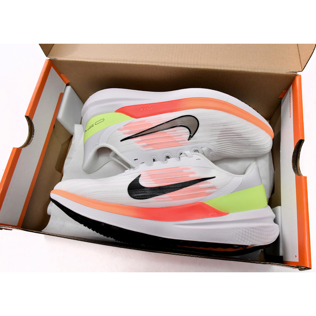 Nike Air Winflo 9 White Orange Sneaker    DD6203-100 - DesignerGu