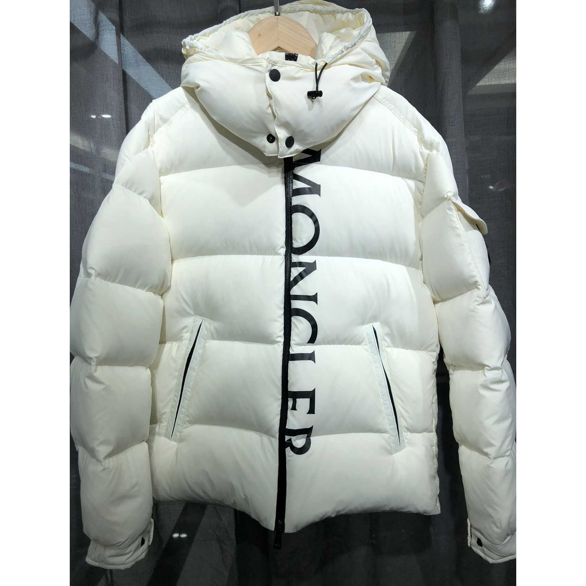 Moncler Dieng Short Down Jacket - DesignerGu