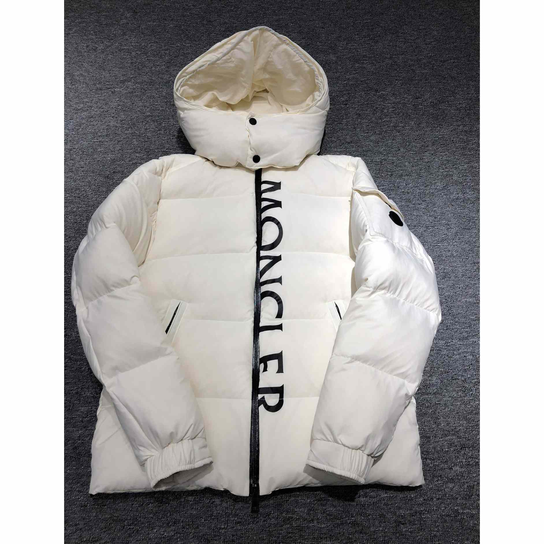 Moncler Dieng Short Down Jacket - DesignerGu