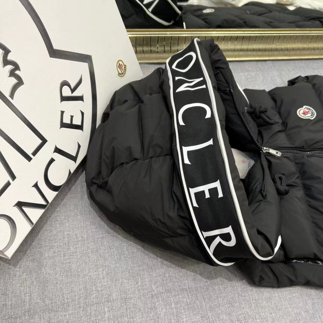 Moncler Cardamine Down Vest - DesignerGu