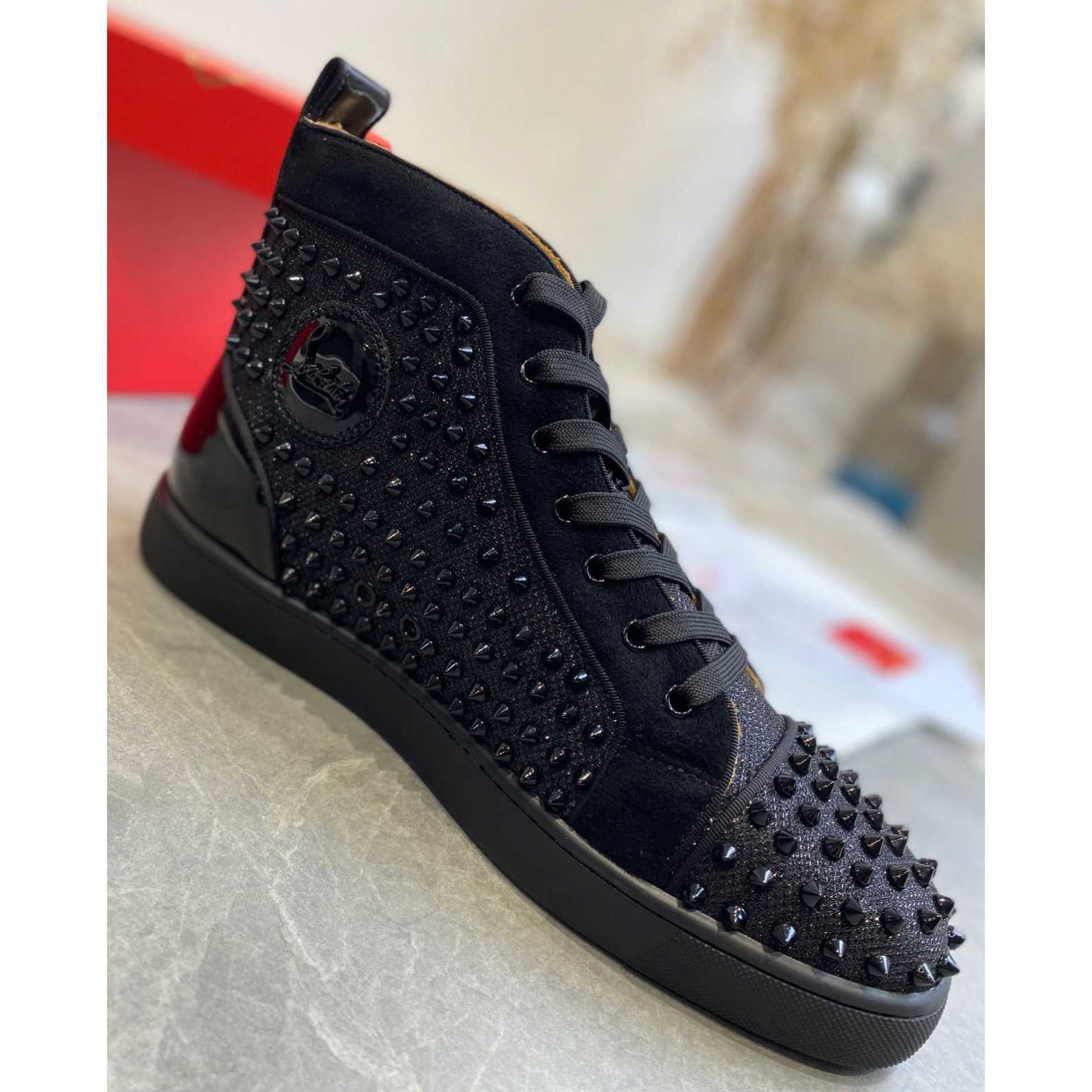 Christian Louboutin Sneaker  - DesignerGu