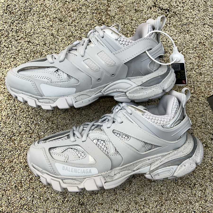 Balenciaga Track Sneaker Recycled Sole - DesignerGu