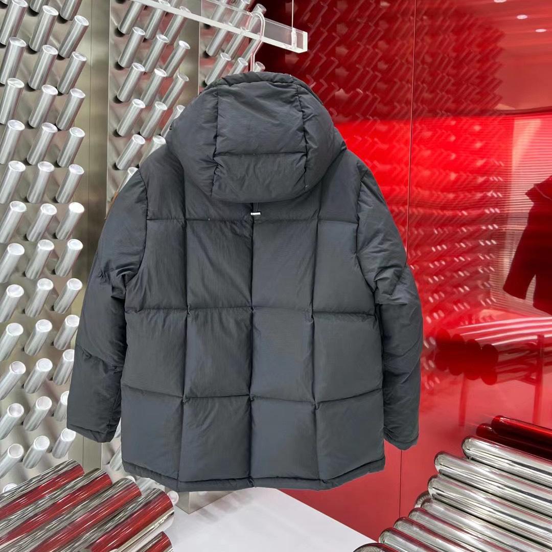 Moncler Wintefold Short Down Jacket - DesignerGu