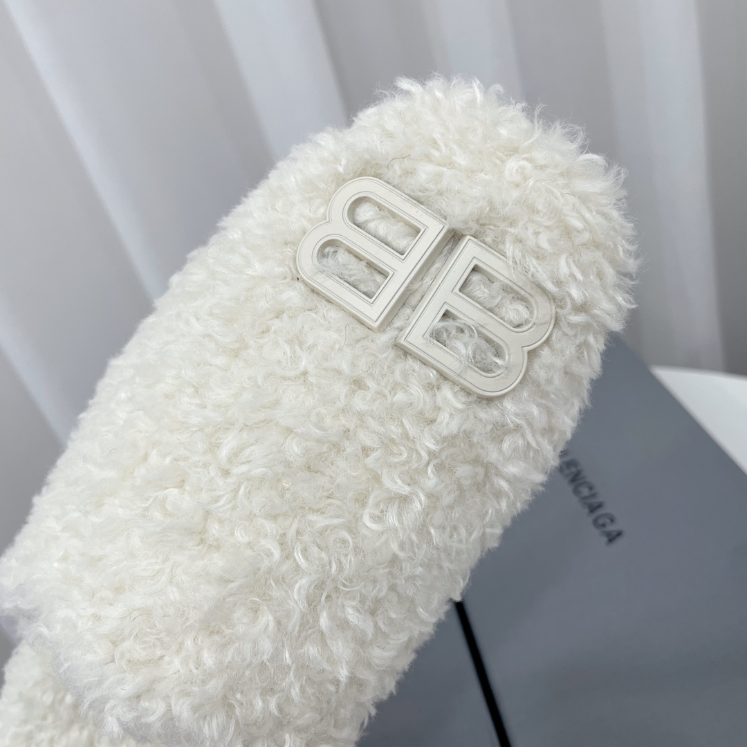 Balenciaga Cosy BB Mule In White Fake Shearling - DesignerGu