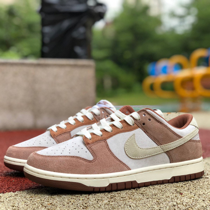 Nike Dunk Low PRM “Medium Curry” Sneaker       DD1390-100 - DesignerGu