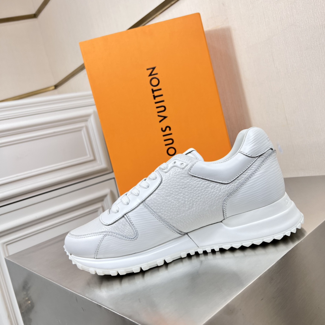 Louis Vuitton Run Away Sneaker      1A9ZK2 - DesignerGu