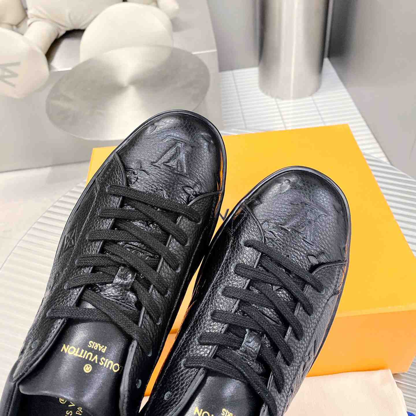 Louis Vuitton Luxembourg Sneaker    1A8QEB - DesignerGu