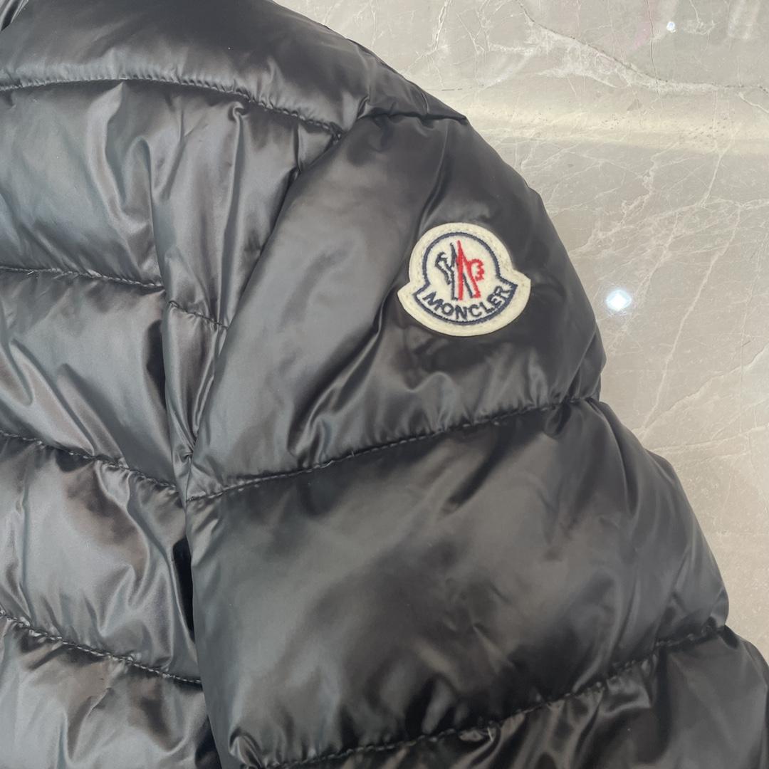 Moncler Long-Sleeve Padded Coat - DesignerGu