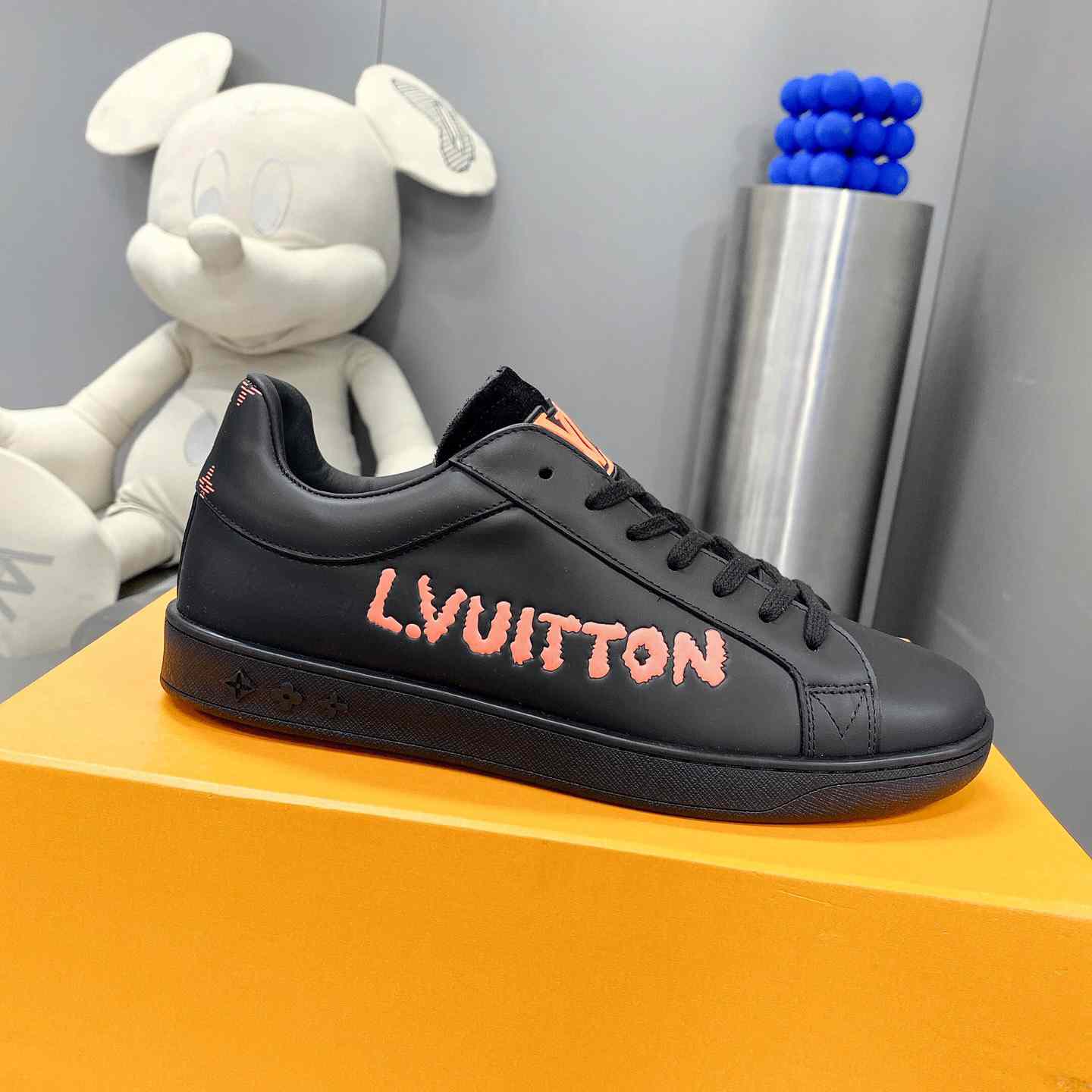 Louis Vuitton Luxembourg Samothrace Sneakers   1A9JCM - DesignerGu