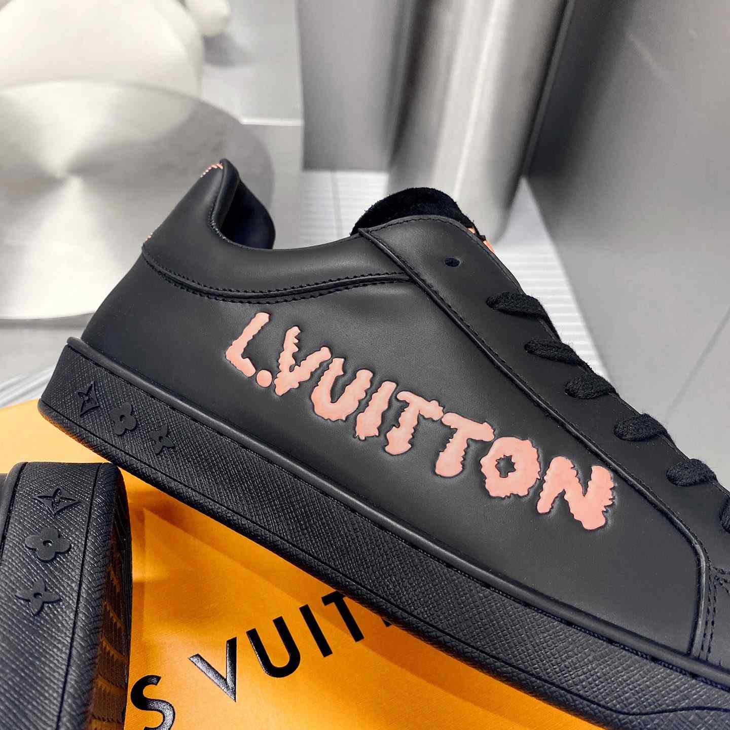 Louis Vuitton Luxembourg Samothrace Sneakers   1A9JCM - DesignerGu