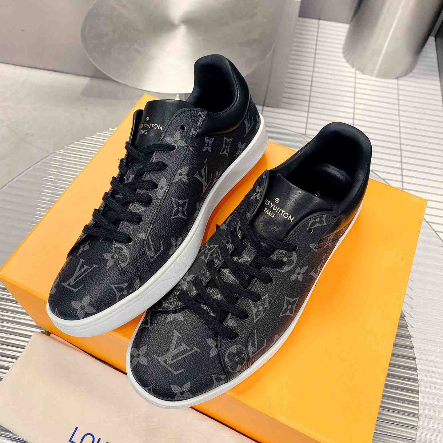 Louis Vuitton Luxembourg Samothrace Sneakers     1A4PAT - DesignerGu