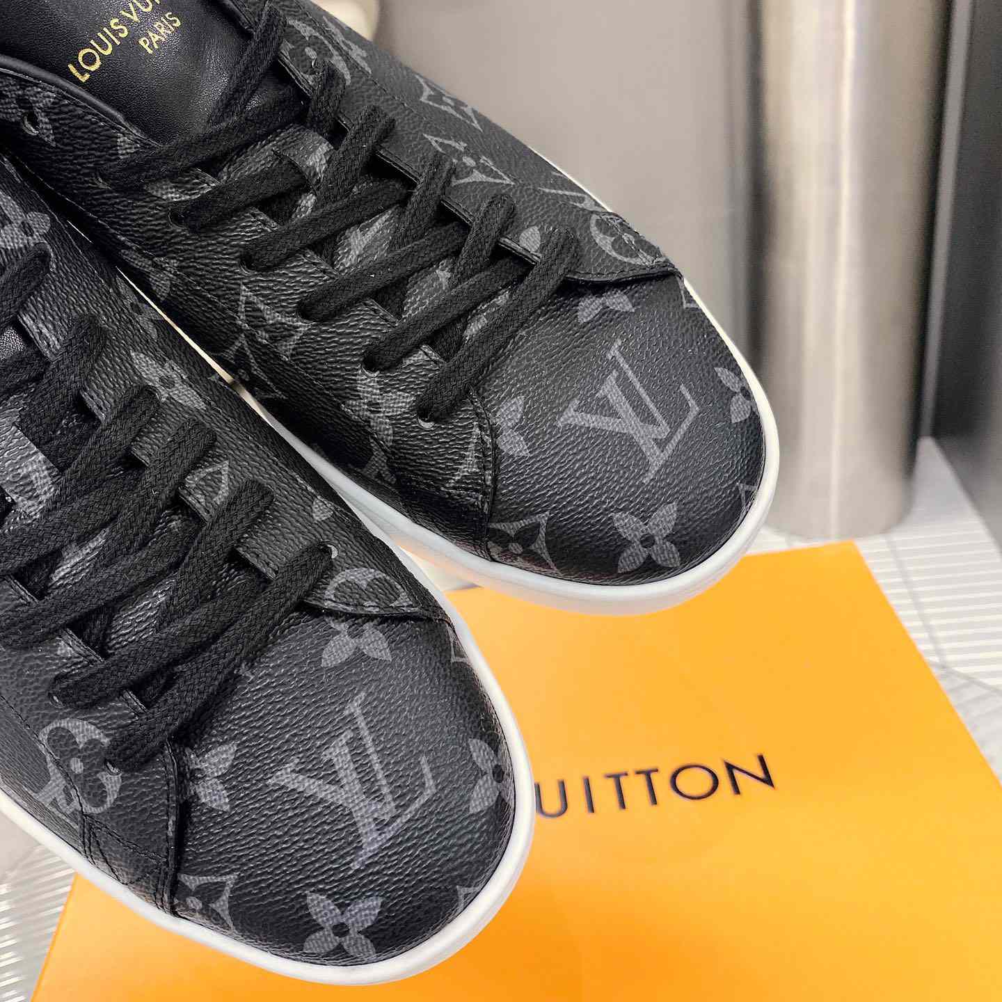 Louis Vuitton Luxembourg Samothrace Sneakers     1A4PAT - DesignerGu