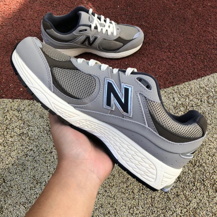 New Balance NB2002R Sneakers        M2002RAW - DesignerGu