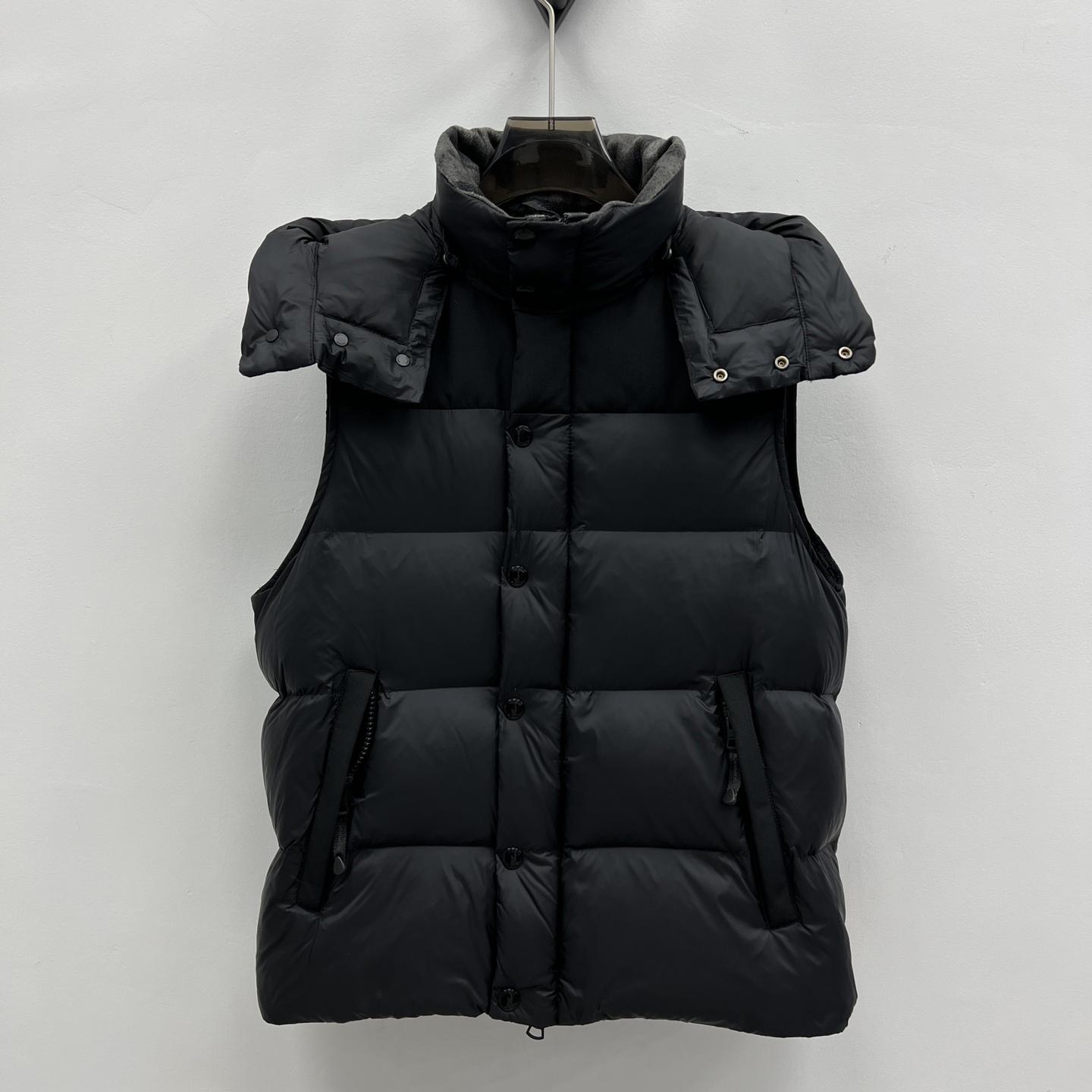 Burberry Detachable Sleeve Hooded Puffer Jacket - DesignerGu