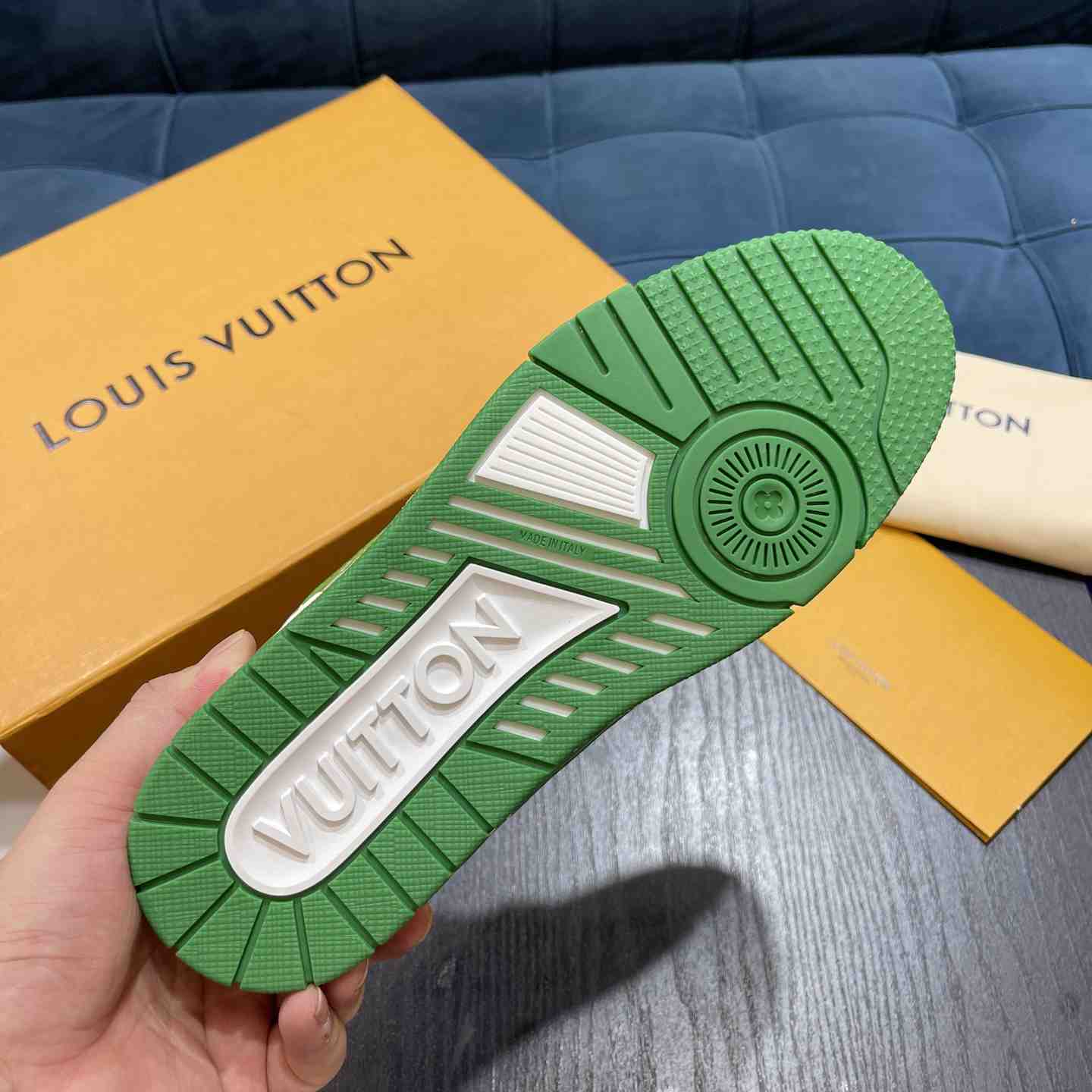 Louis Vuitton LV Trainer Sneaker       1AASJ2 - DesignerGu