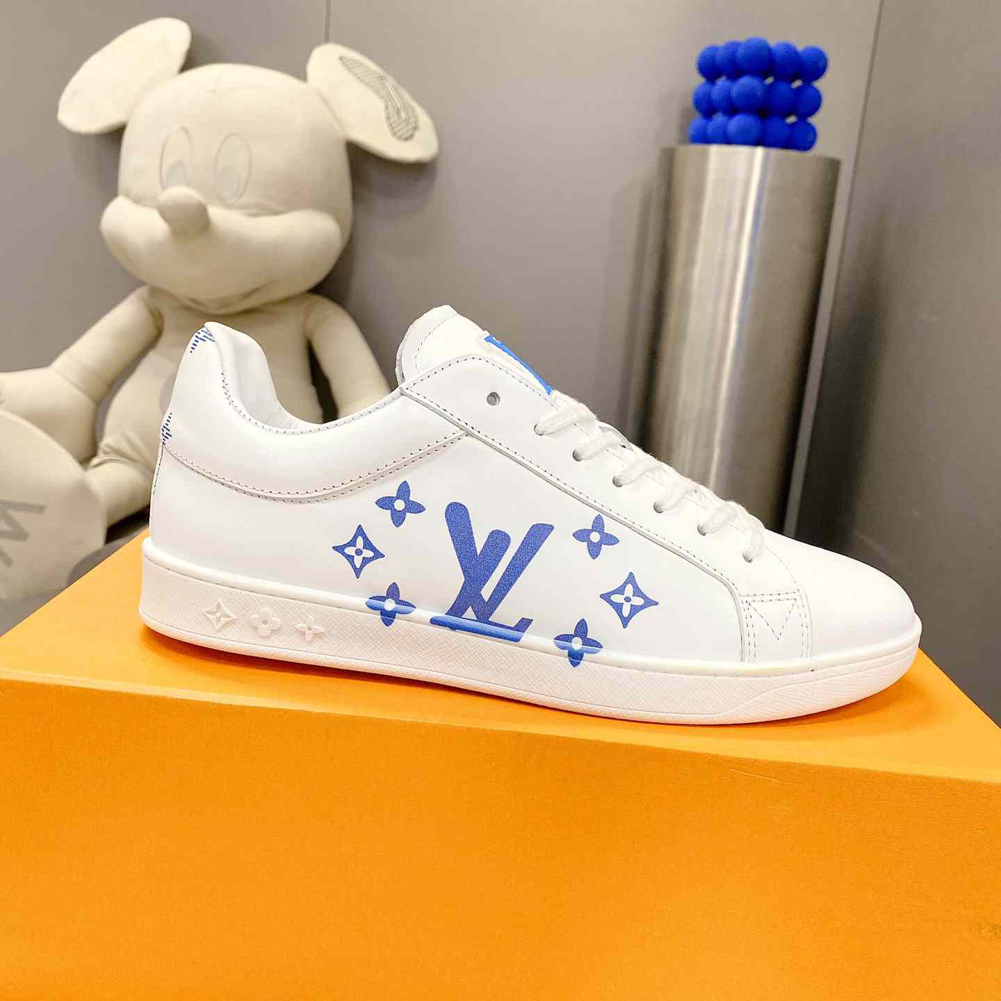 Louis Vuitton Luxembourg Samothrace Sneakers     1A9JDT - DesignerGu