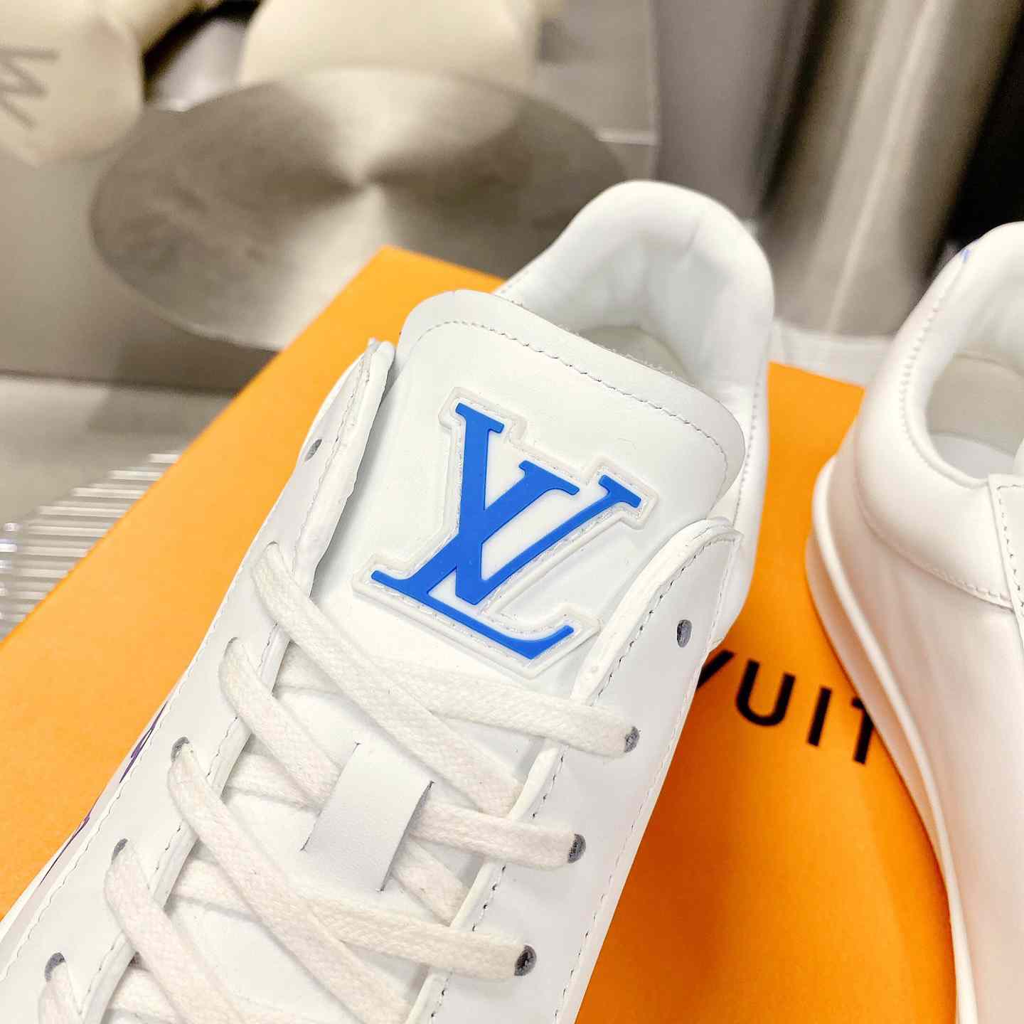 Louis Vuitton Luxembourg Samothrace Sneakers     1A9JDT - DesignerGu