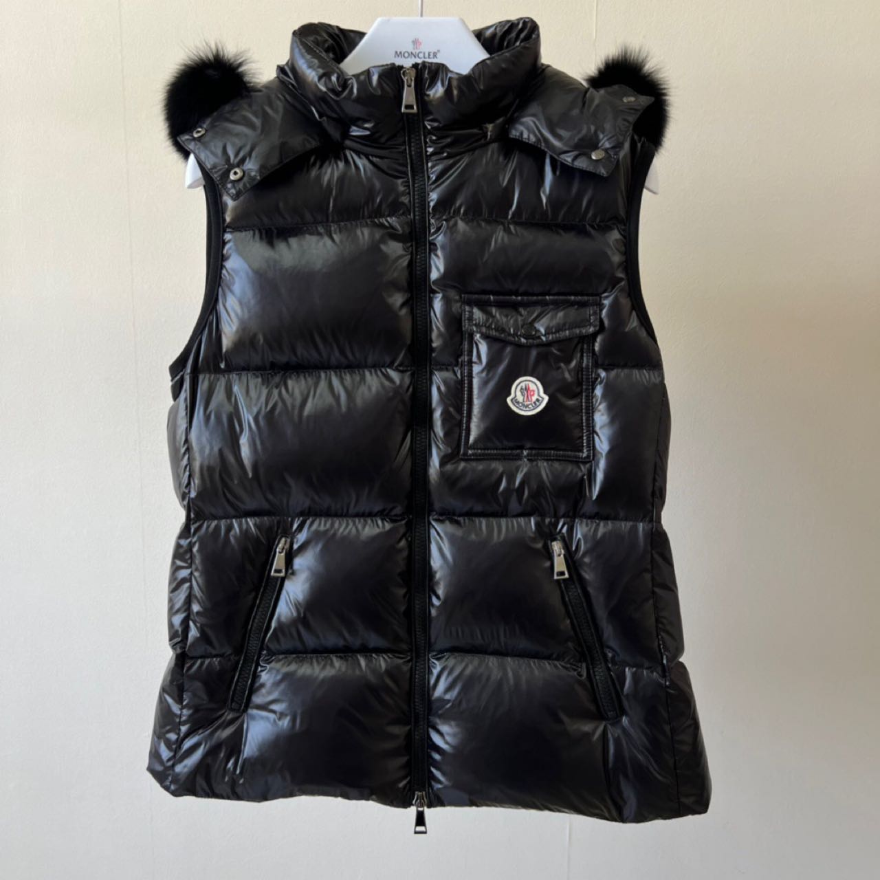 Moncler Bairon Faux-Fur-Trim Vest - DesignerGu