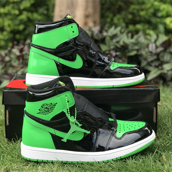 Air Jordan 1 High OG Sneakers    555088-030  - DesignerGu