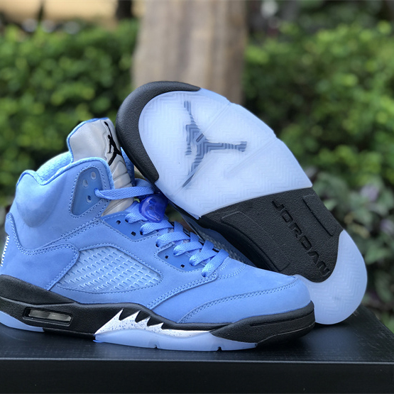  Air Jordan 5 “UNC