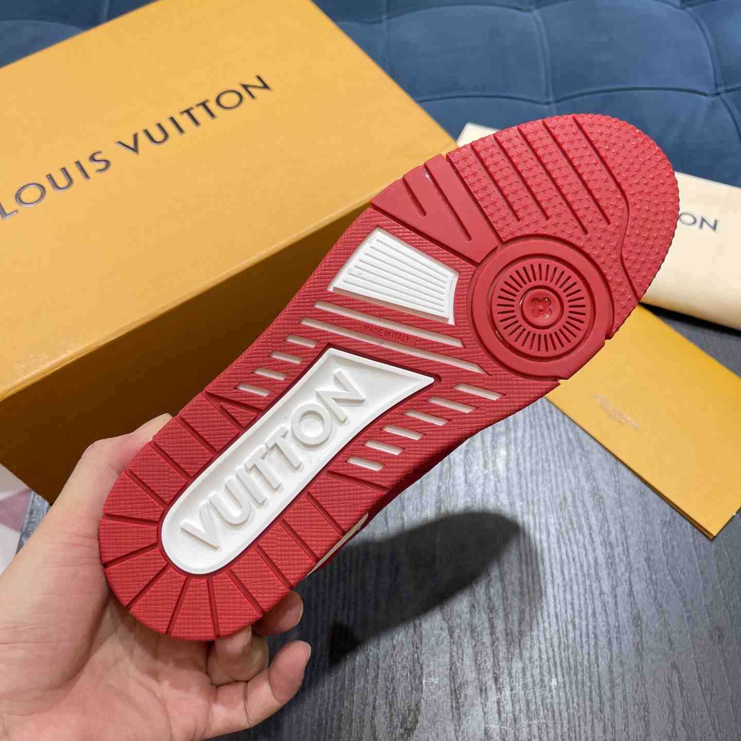 Louis Vuitton LV Trainer Sneaker       1AANFA - DesignerGu