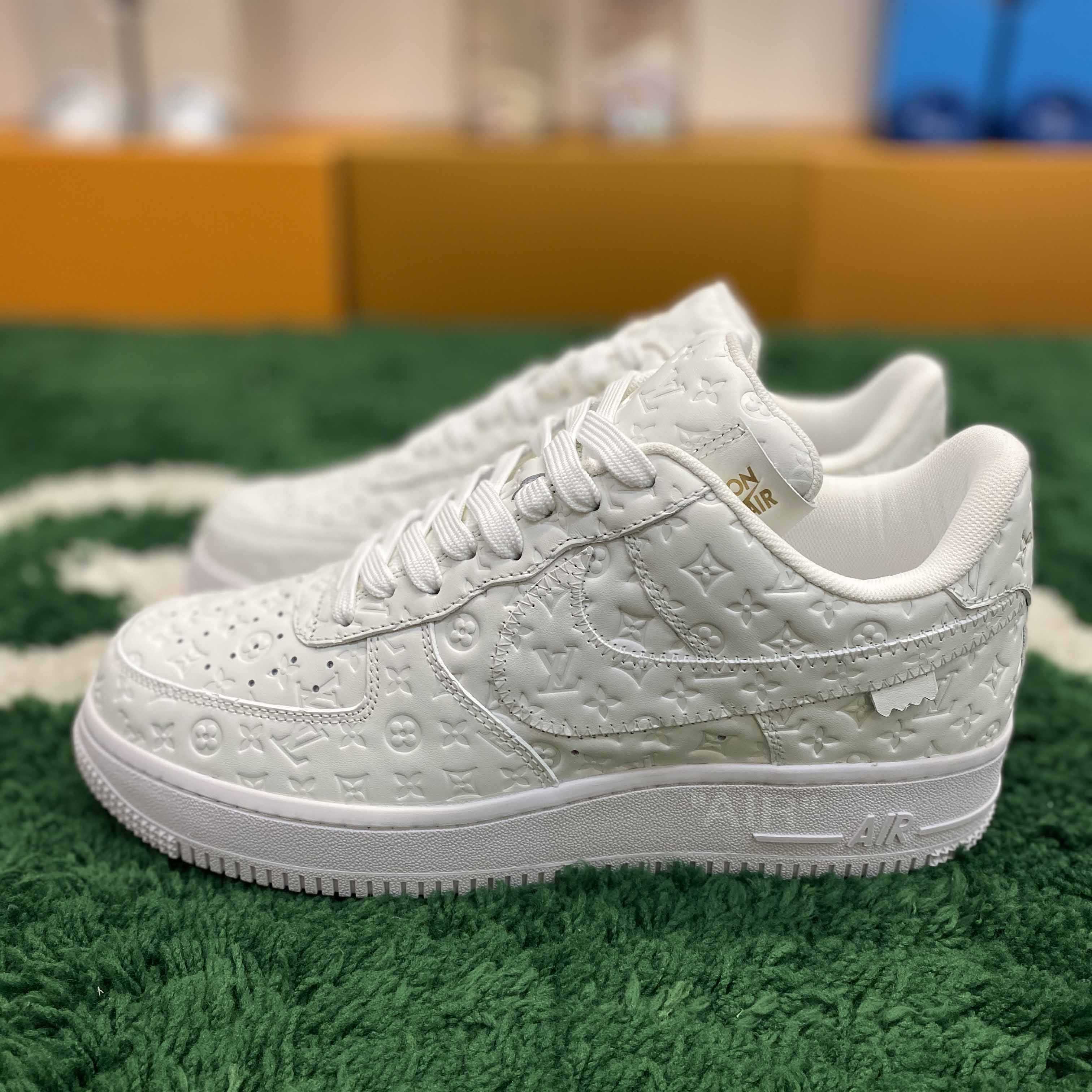  Louis Vuitton LV x Nike Air Force 1 x off-white Sneaker       1A9V - DesignerGu