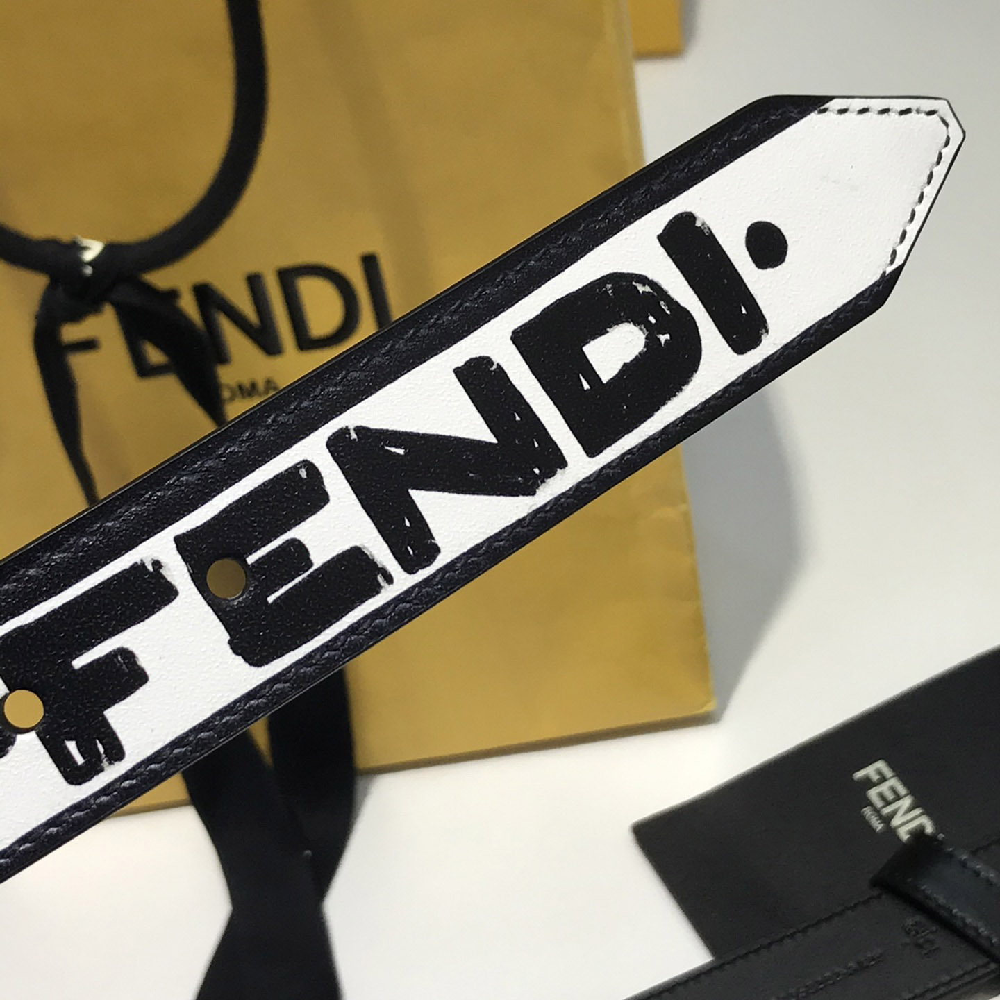 Fendi Logo Belt - DesignerGu