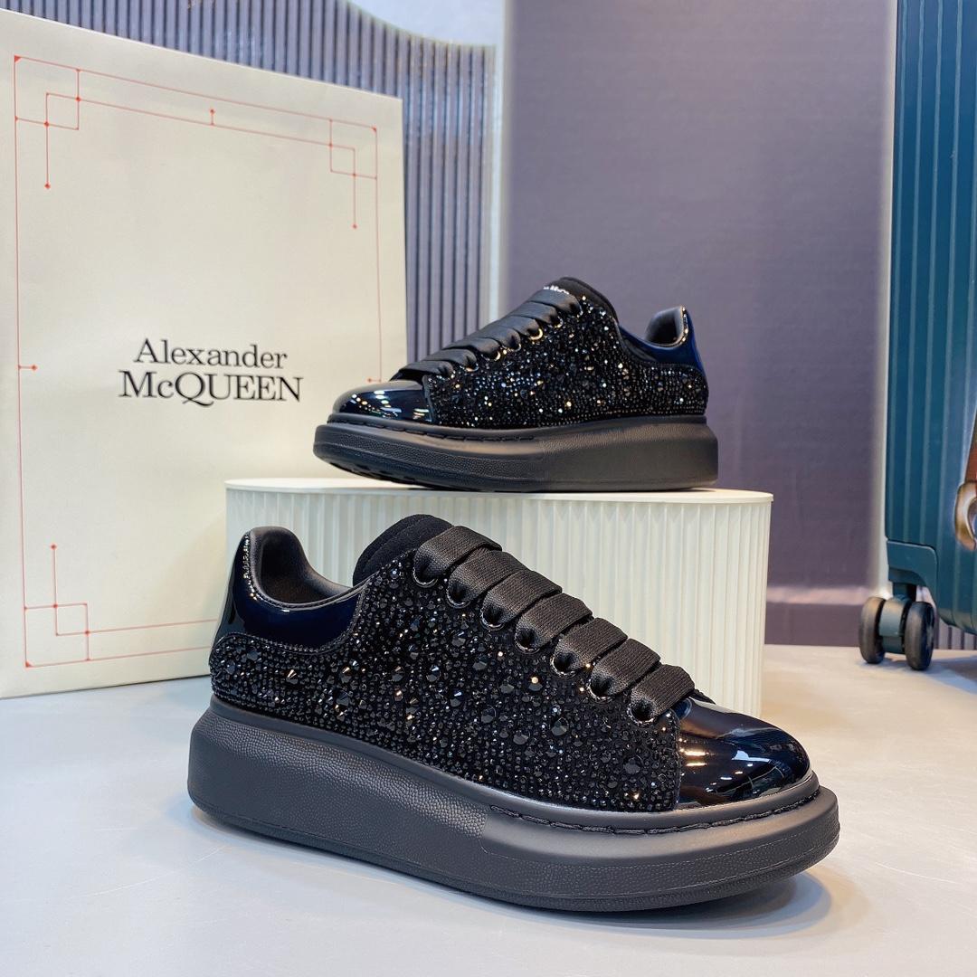 Alexander Mqueen Oversized Sneaker  - DesignerGu