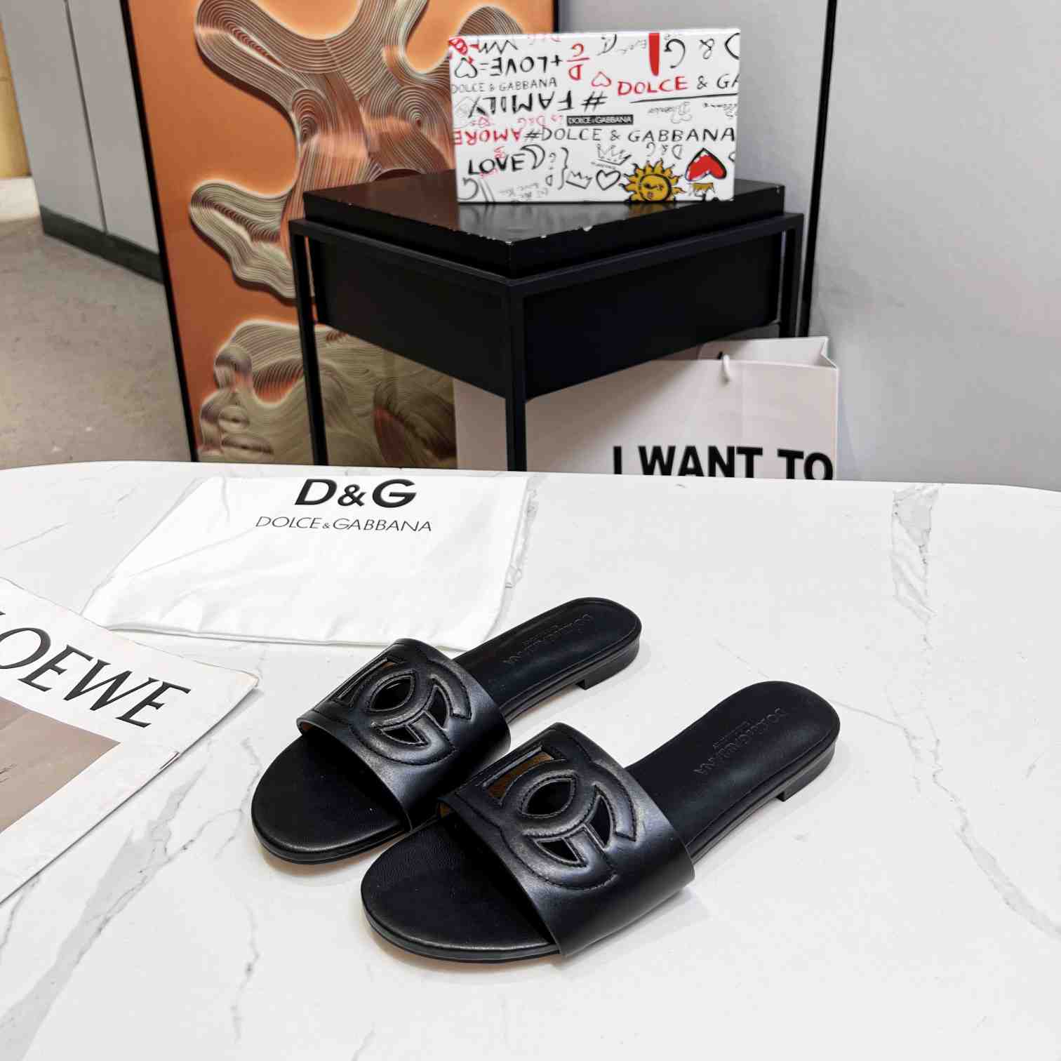 Dolce & Gabbana  DG Logo Leather  Sandal - DesignerGu