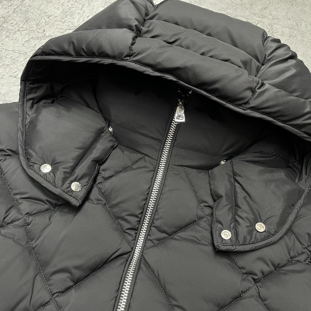 Moncler Hooded Padded Jacket - DesignerGu