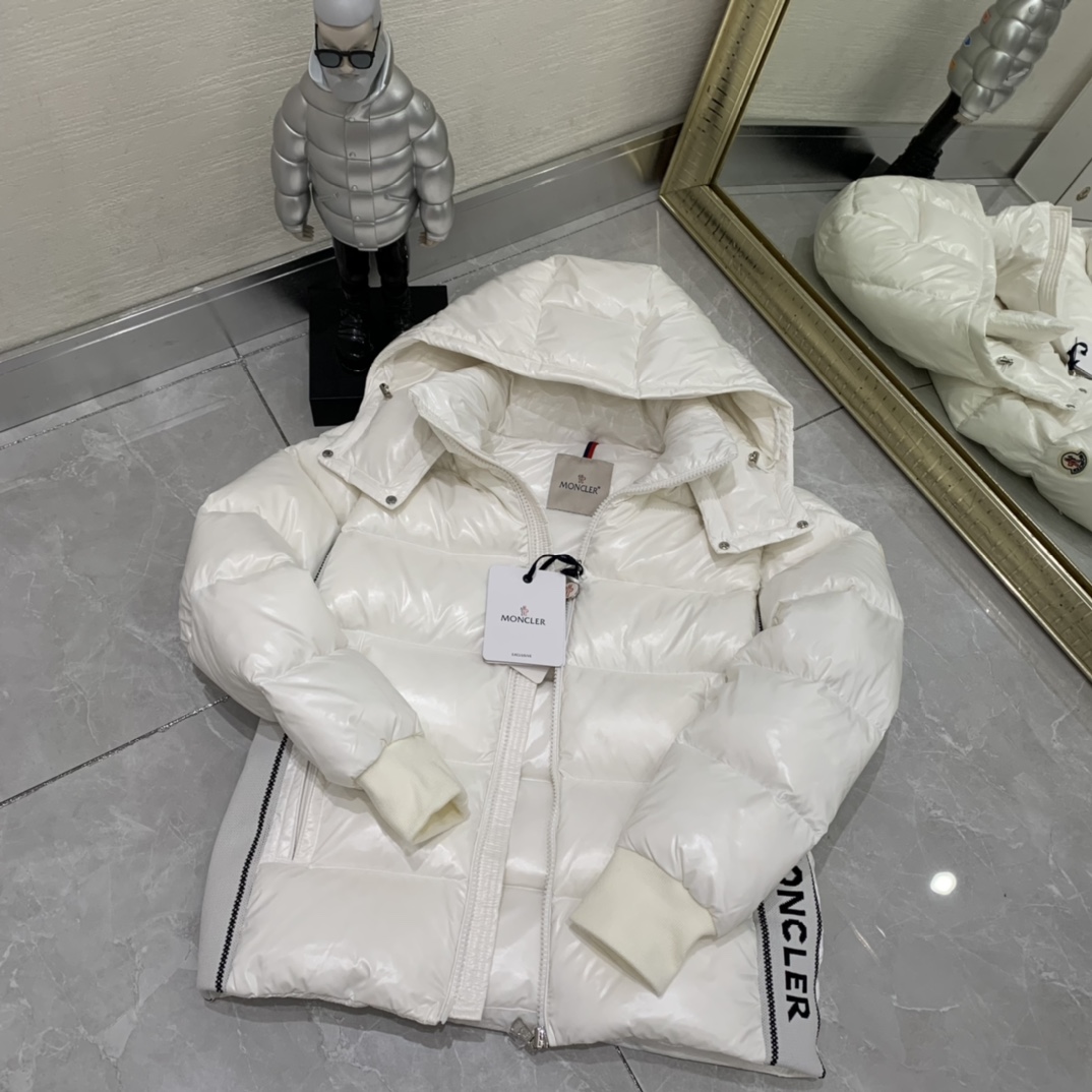 Moncler Lunetiere Short Down Jacket - DesignerGu