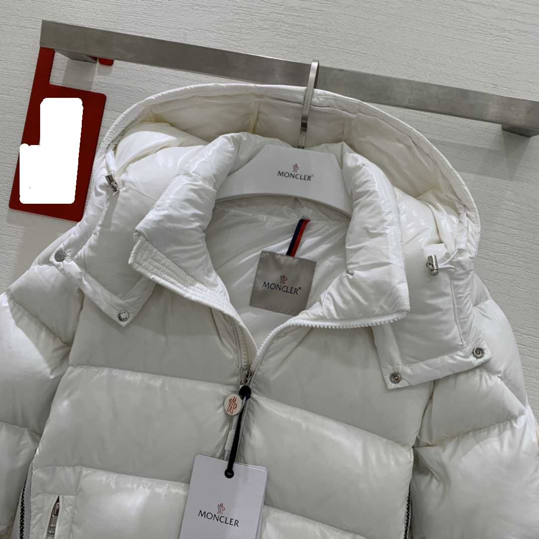 Moncler Lunetiere Short Down Jacket - DesignerGu