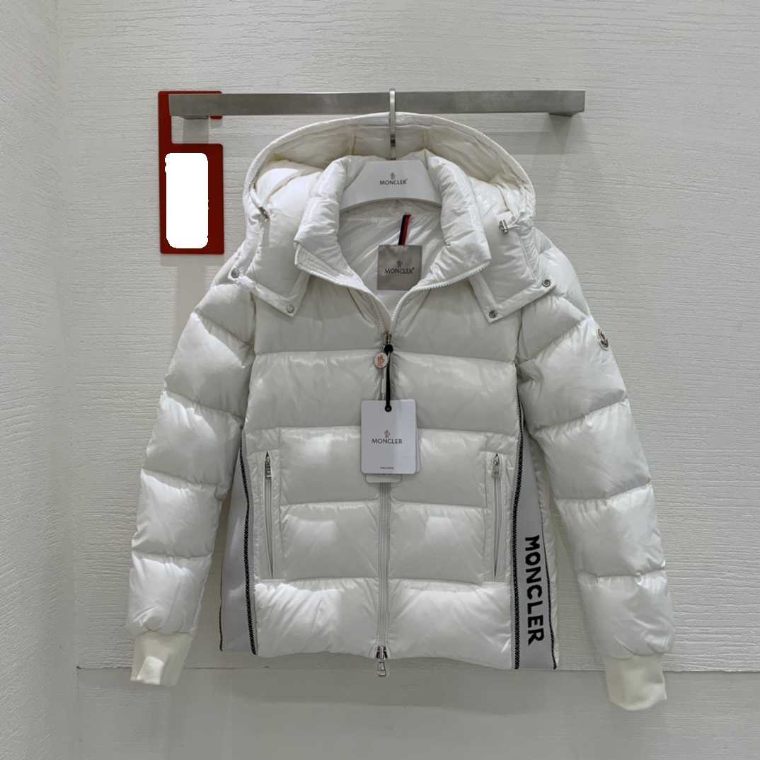 Moncler Lunetiere Short Down Jacket - DesignerGu