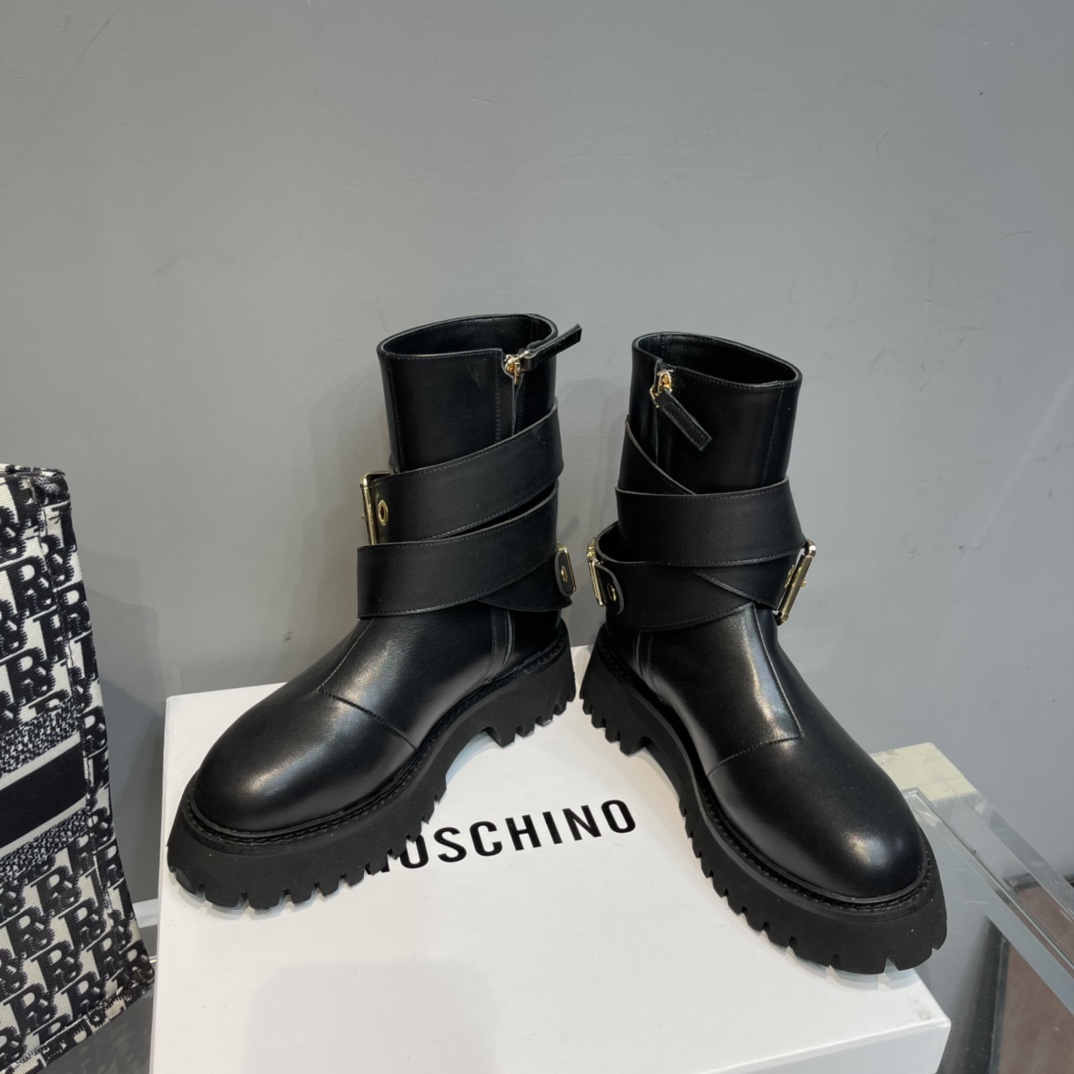 Moschino Ankle Boots - DesignerGu