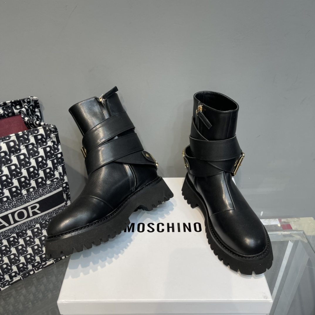 Moschino Ankle Boots - DesignerGu