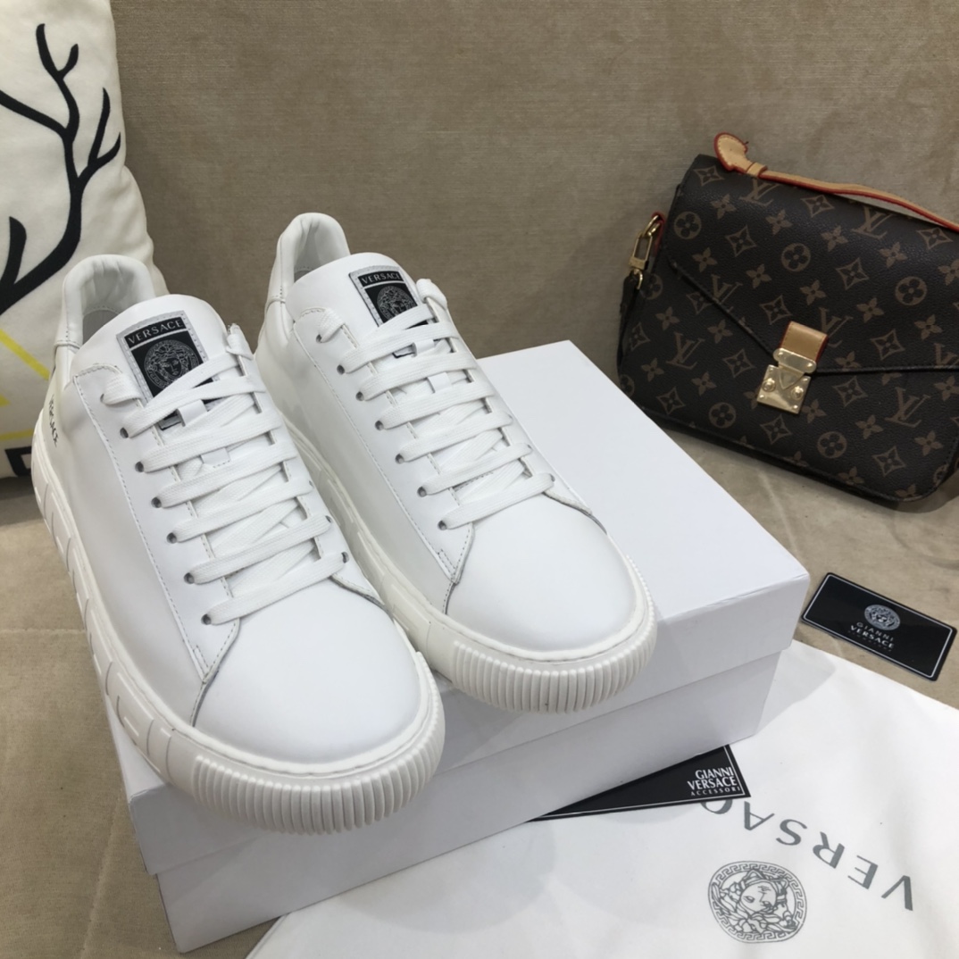 Versace La Greca Lace-Up Sneakers - DesignerGu