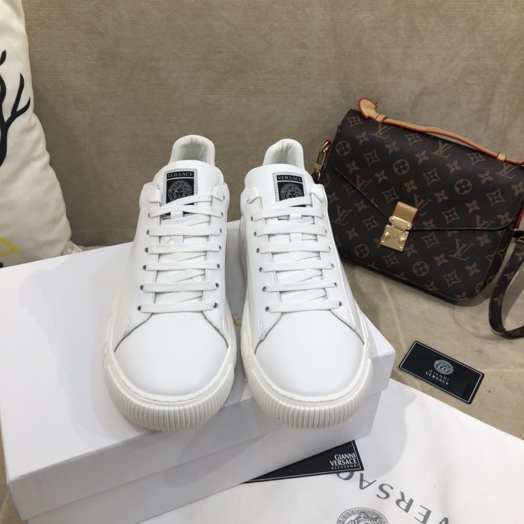 Versace La Greca Lace-Up Sneakers - DesignerGu