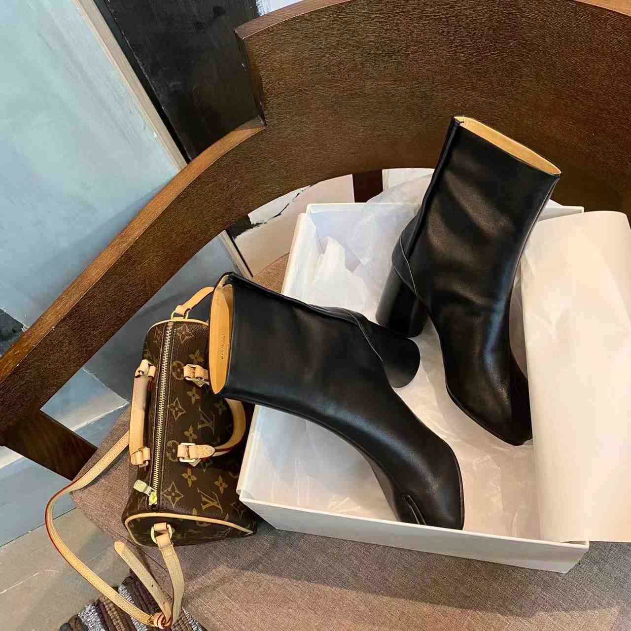 Maison Margiela Leather Boots - DesignerGu