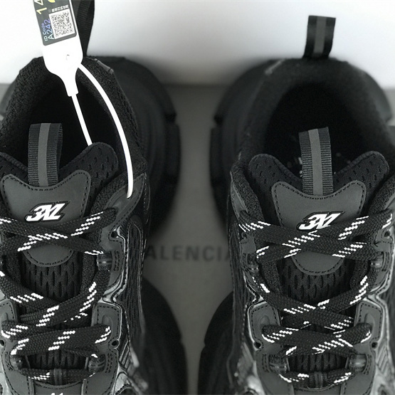 Balenciaga Black Sneaker - DesignerGu