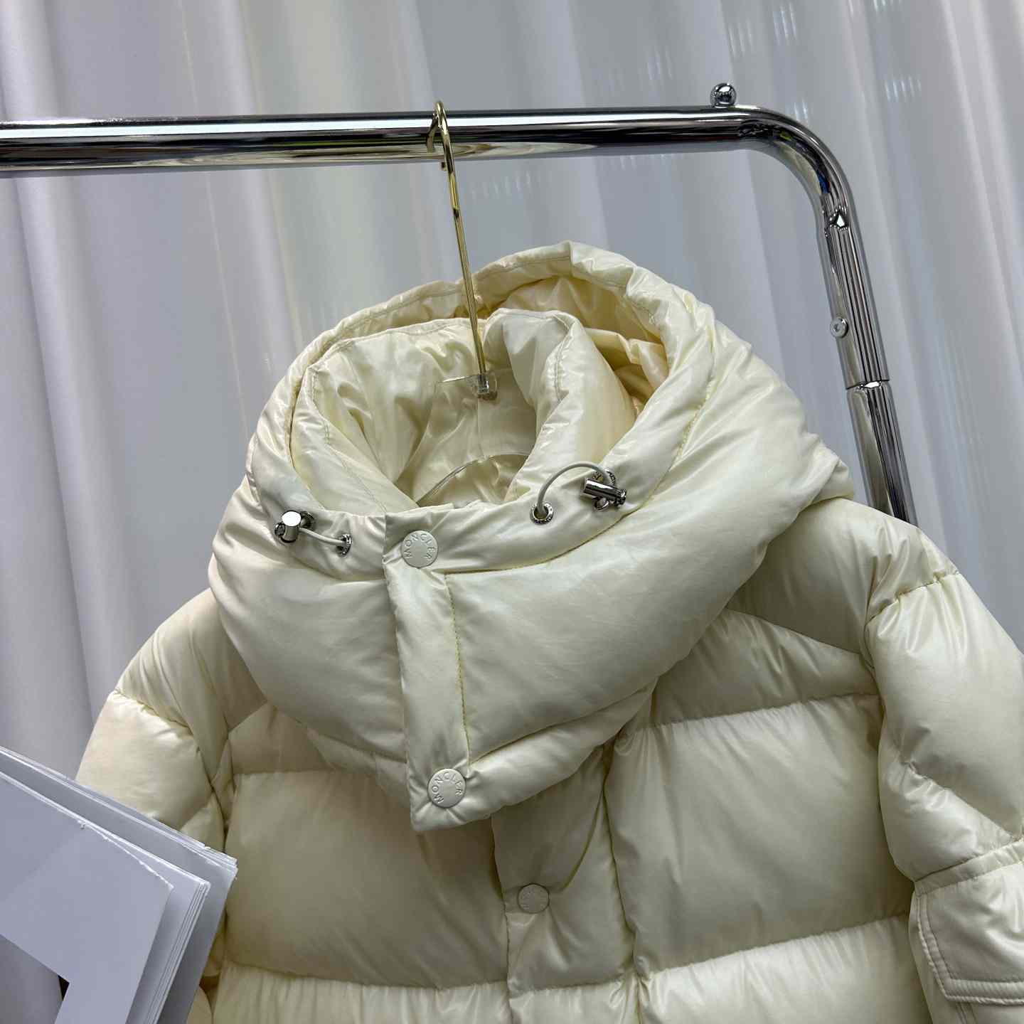 Moncler Maya 70 Short Down Jacket - DesignerGu